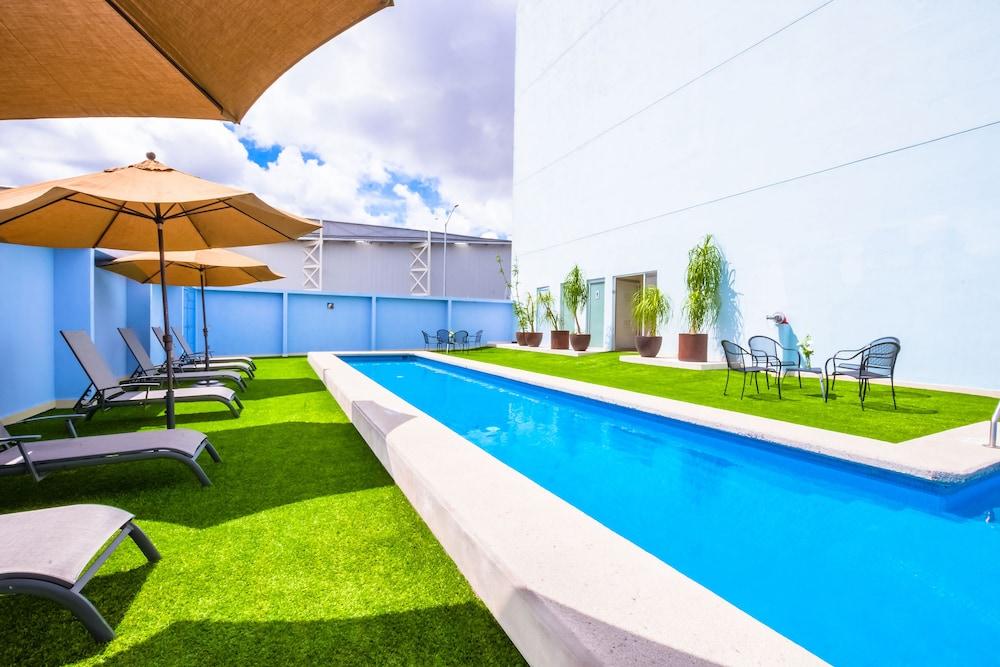Nh Puebla Finsa Hotell Exteriör bild