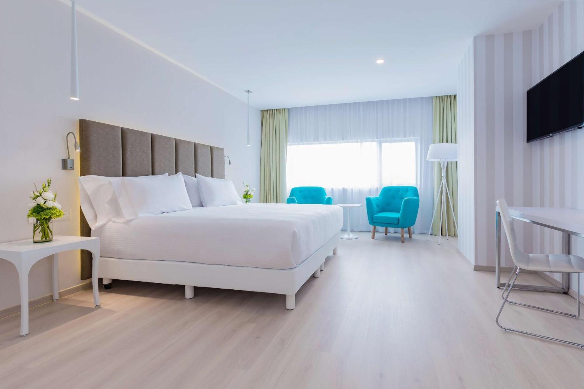 Nh Puebla Finsa Hotell Exteriör bild